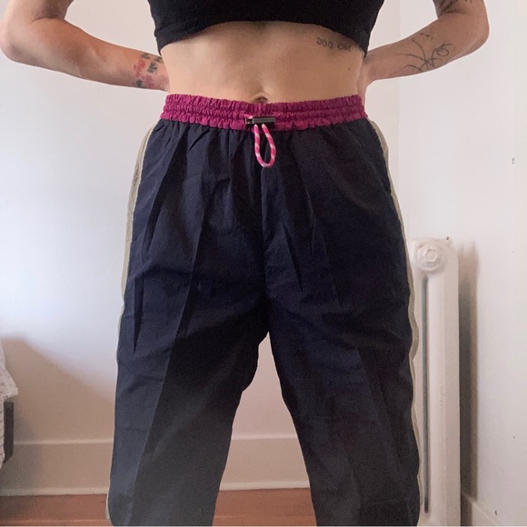 Lululemon Joggers *rare* - Picture 4 of 4